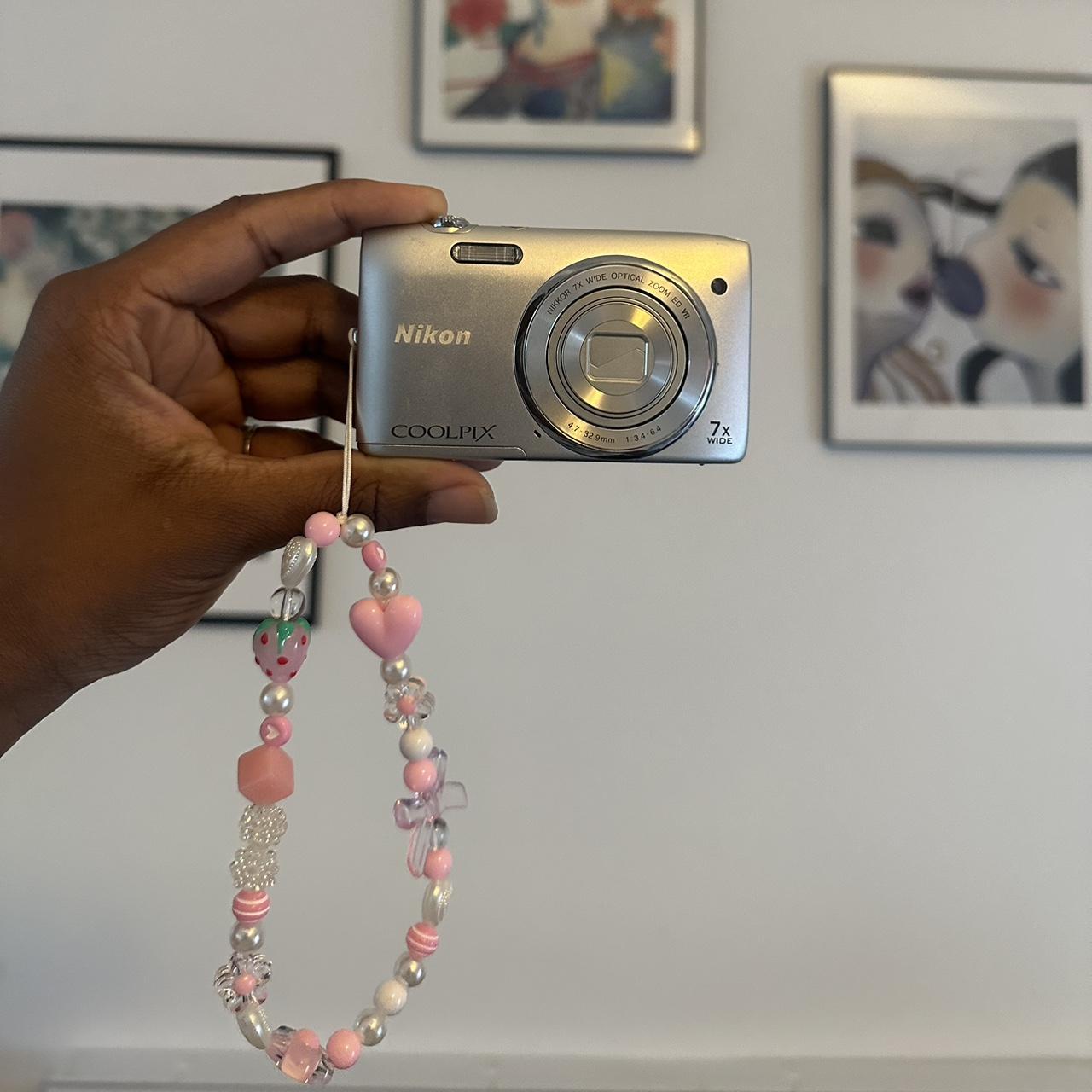 Geniune Pre-Owend Nikon Coolpix S3500 with 20.1 Megapixels 📸.