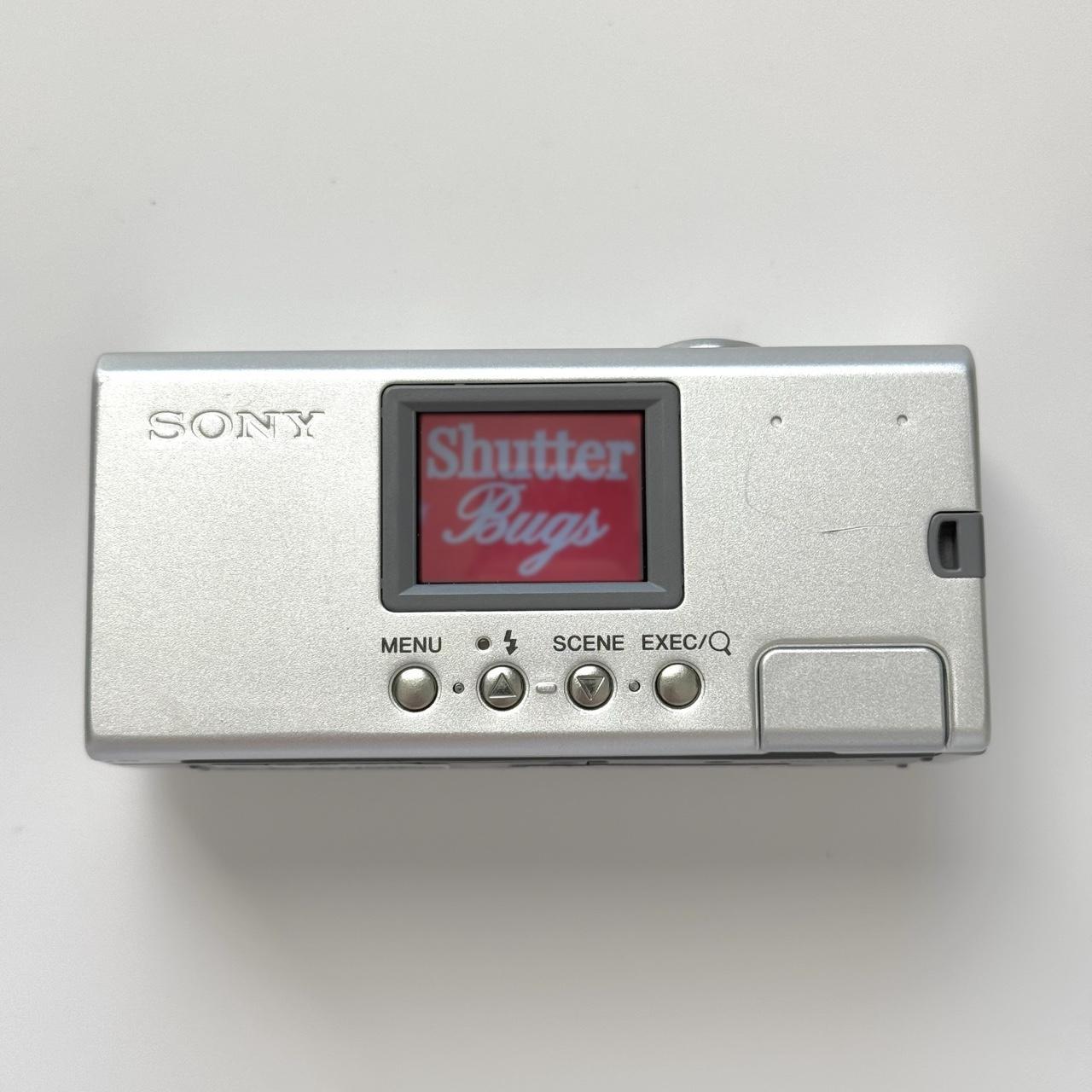 Geniune Pre-Owend Sony CyberShot U40 Mini Digital Camera Bundle