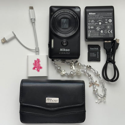 Geniune Pre-Owend Nikon Coolpix S6900 Digital Camera Bundle