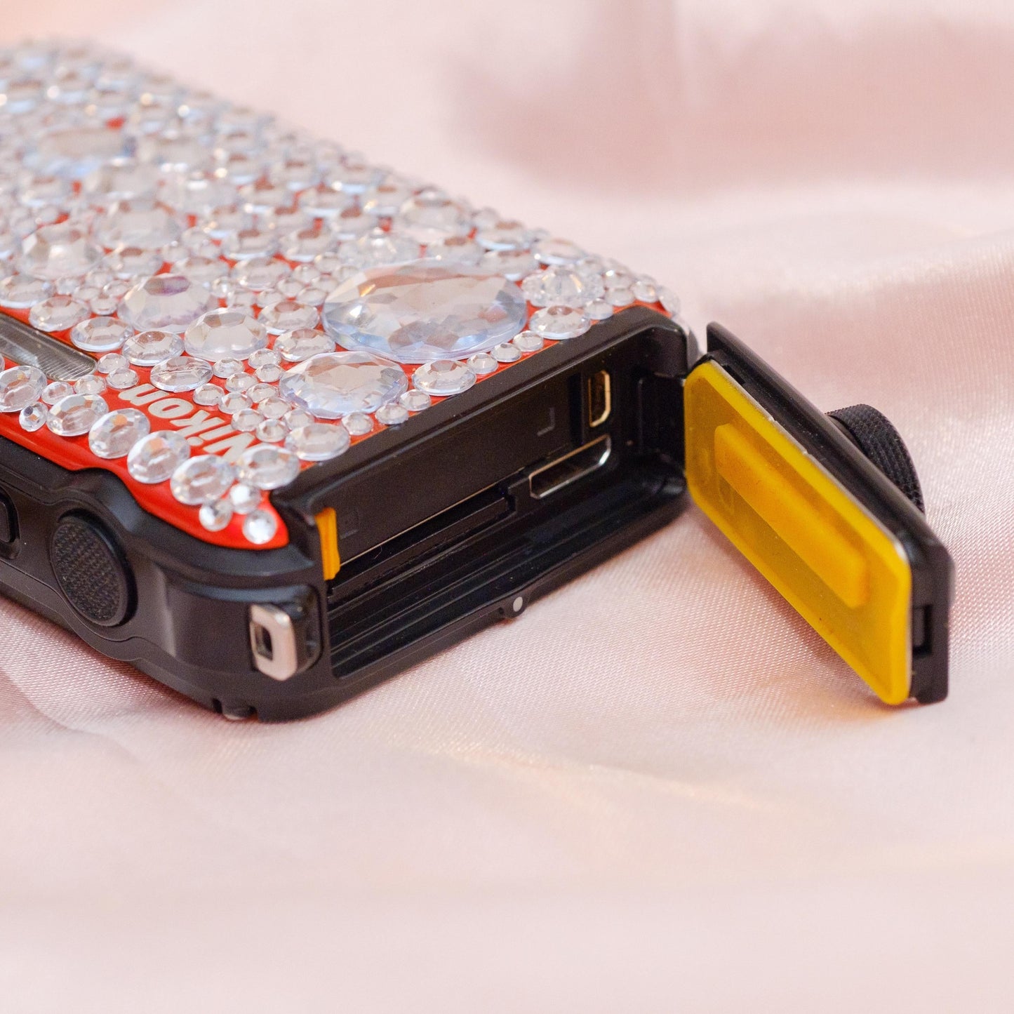 Geniune Cute y2k aesthetic digicam Nikon Coolpix AW 100 waterproof camera with beaded strap PreOwned