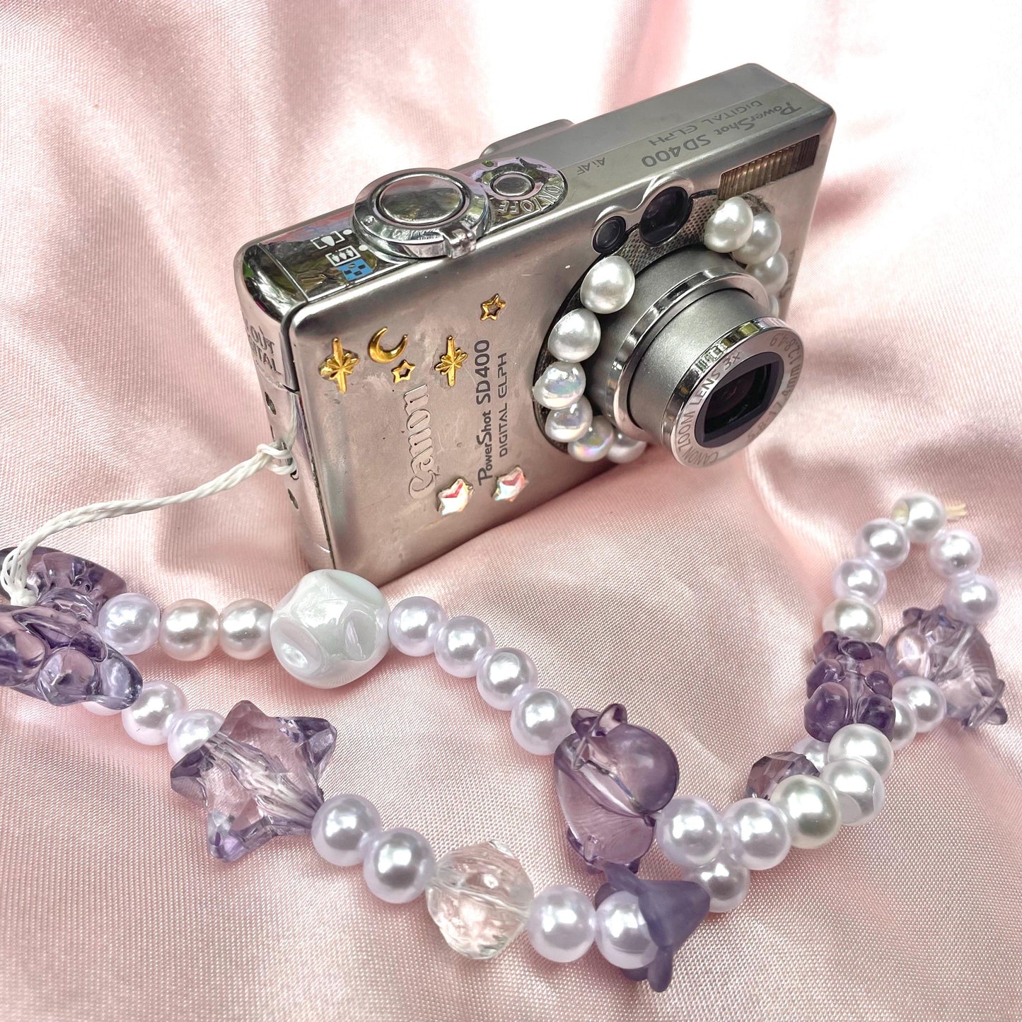 Geniune Canon PowerShot SD 400 Digital Elph y2k aesthetic decorated digicam with beaded strap PreOwned