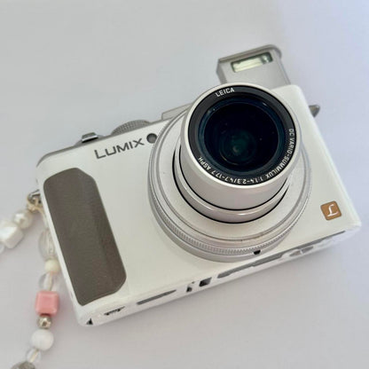 Geniune Pre-Owend Panasonic Lumix LX7 Digital Camera