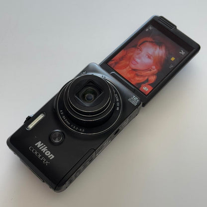 Geniune Pre-Owend Nikon Coolpix S6900 Digital Camera Bundle