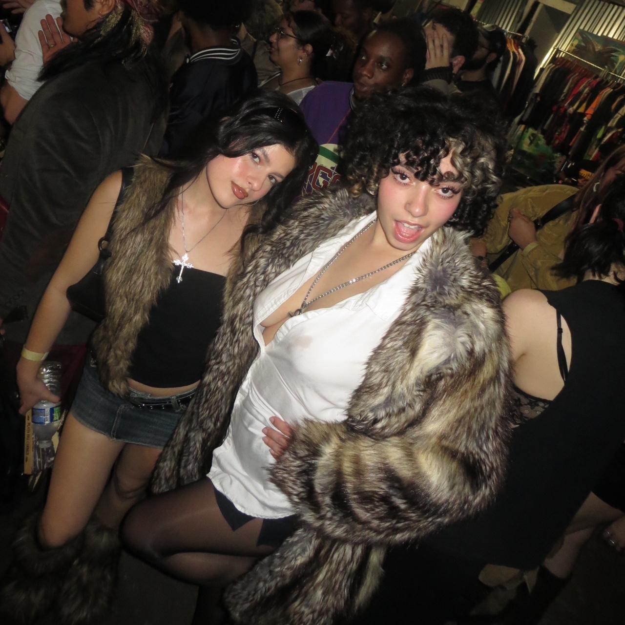 Geniune Pre-Owend Canon Powershot SX260 HS with 12.0 Megapixels📸.