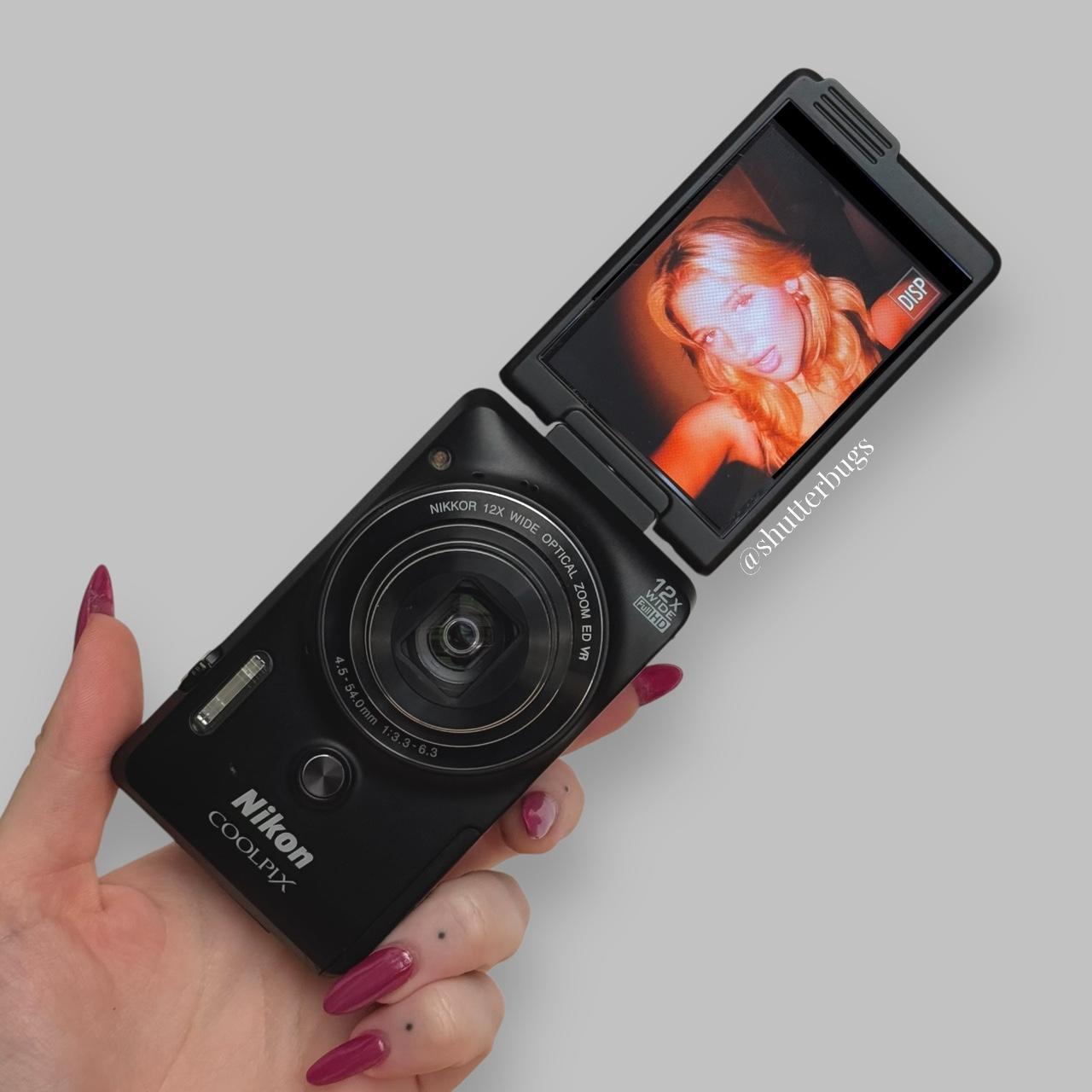 Geniune Pre-Owend Nikon Coolpix S6900 Digital Camera Bundle