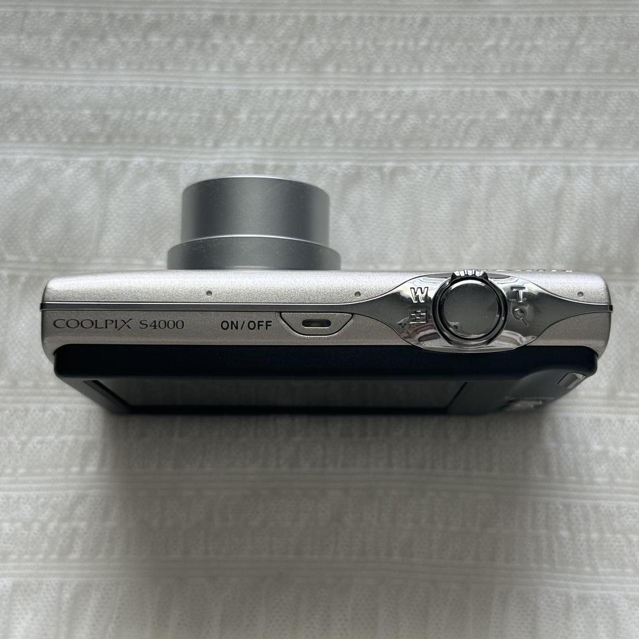 Geniune Pre-Owend Nikon Coolpix S4000 Digital Camera Bundle