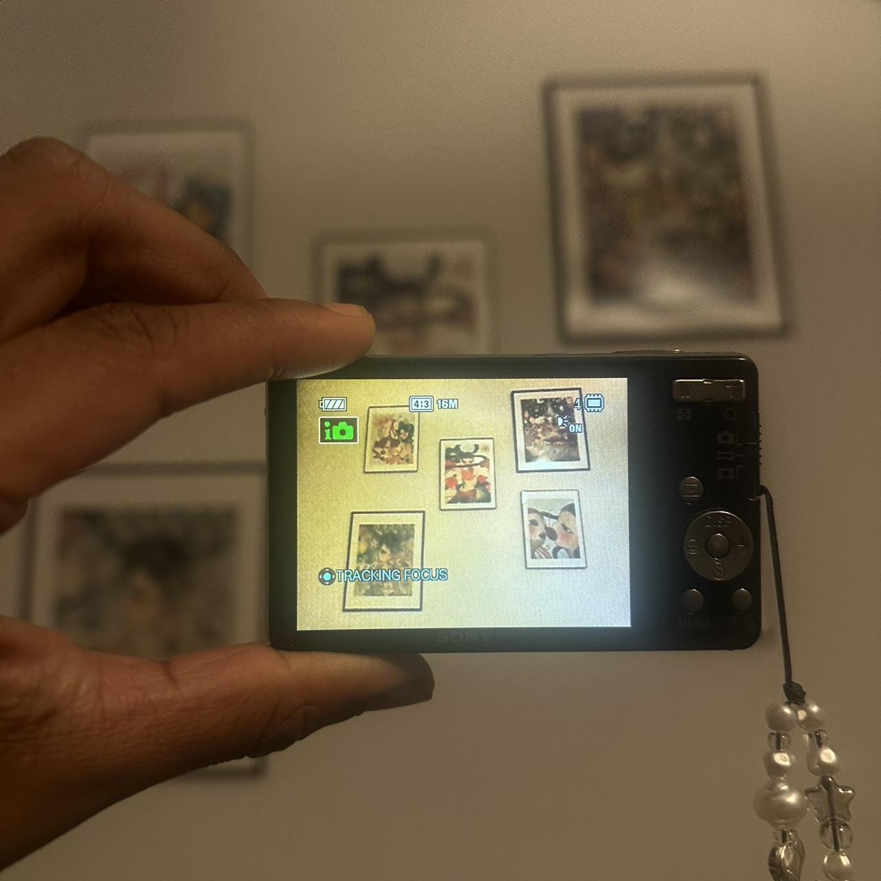 Geniune Pre-Owend Sony Cyber-Shot DSC-W690 with 16.1 Megapixels 📸.