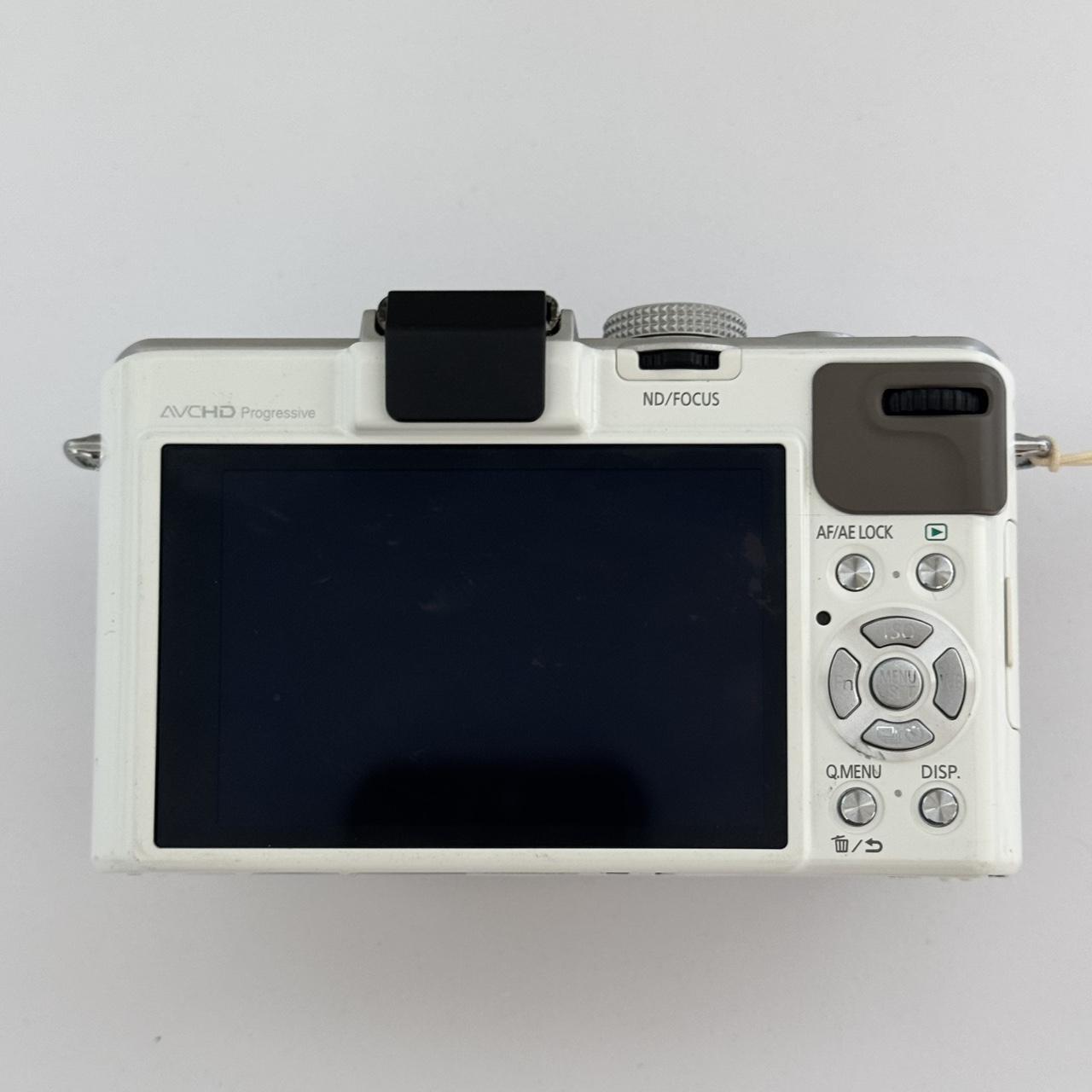 Geniune Pre-Owend Panasonic Lumix LX7 Digital Camera